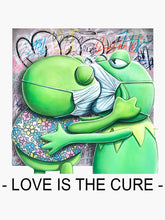 Indlæs billede til gallerivisning Love Is The Cure Tee

